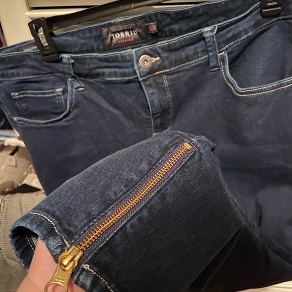 Plus Size Torrid Dark Jeans - Picture 2 of 2